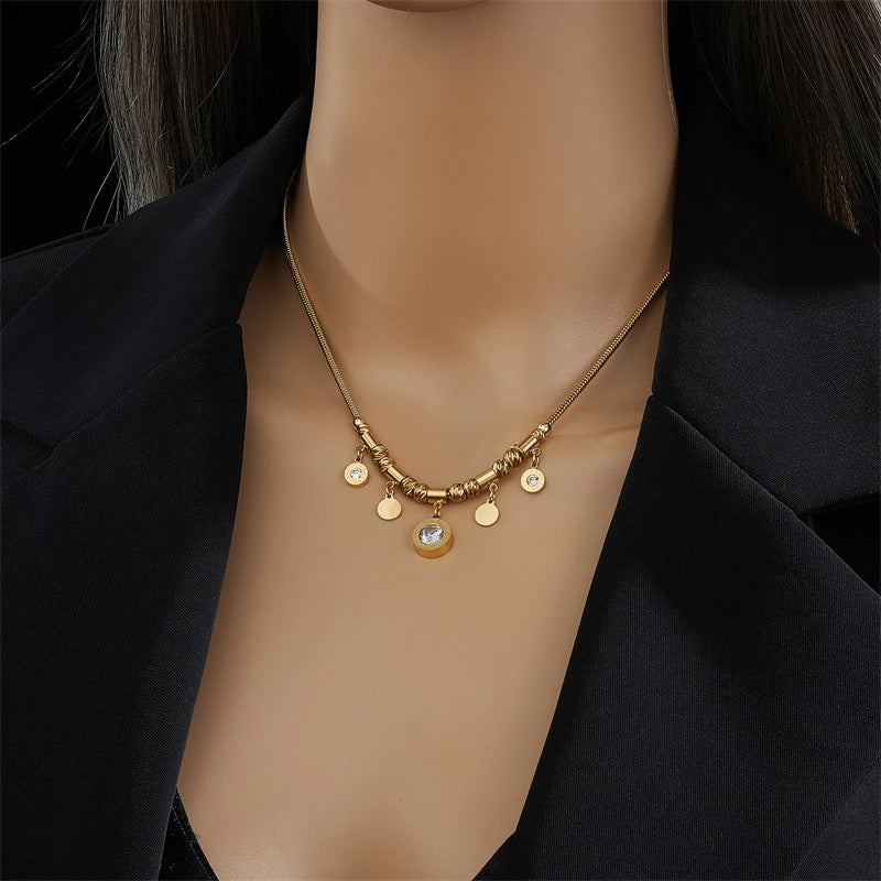 ROMANS GOLD NECKLACE
