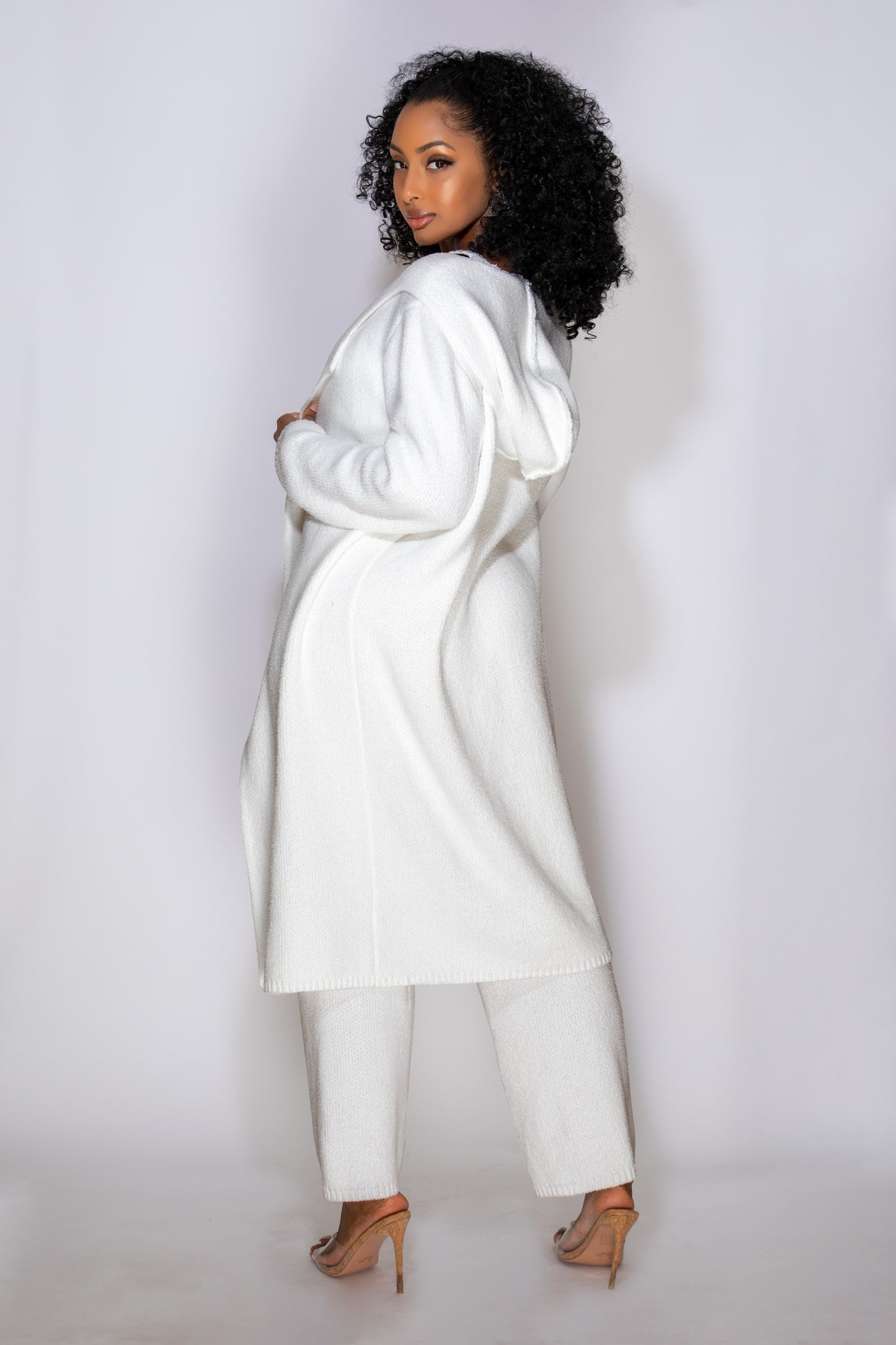 ABA WHITE CARDIGAN
