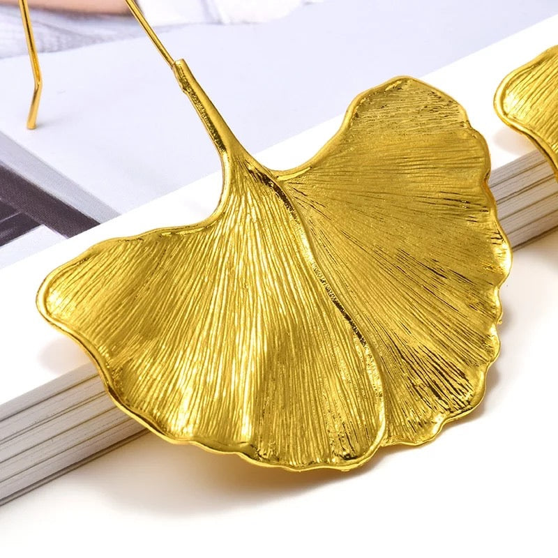 GOLD FAN LEAF EARRING