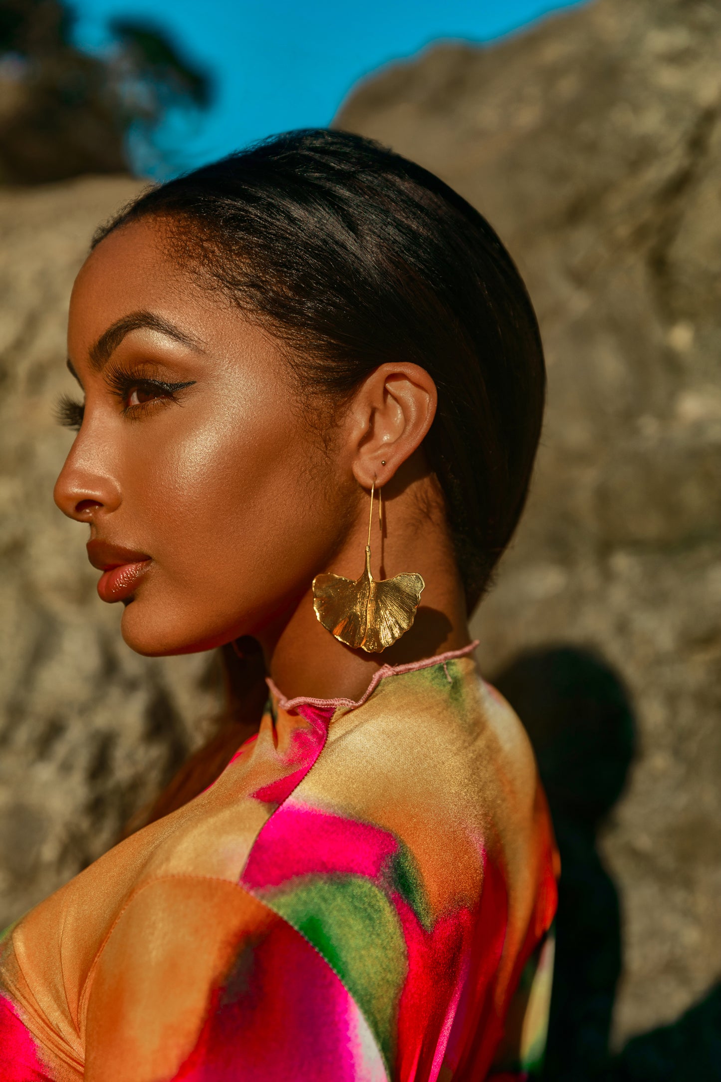 GOLD FAN LEAF EARRING