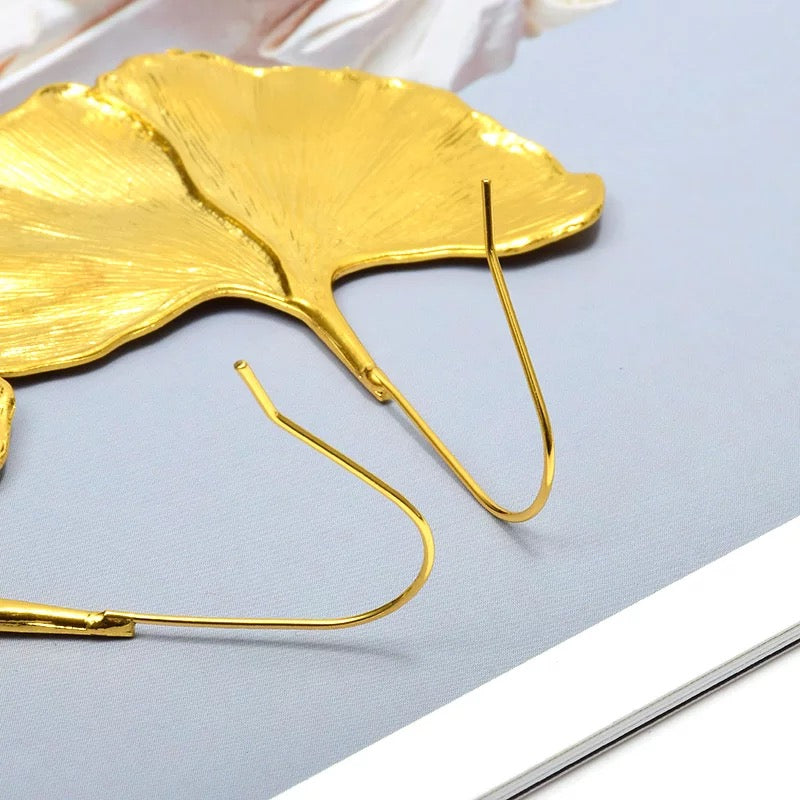 GOLD FAN LEAF EARRING